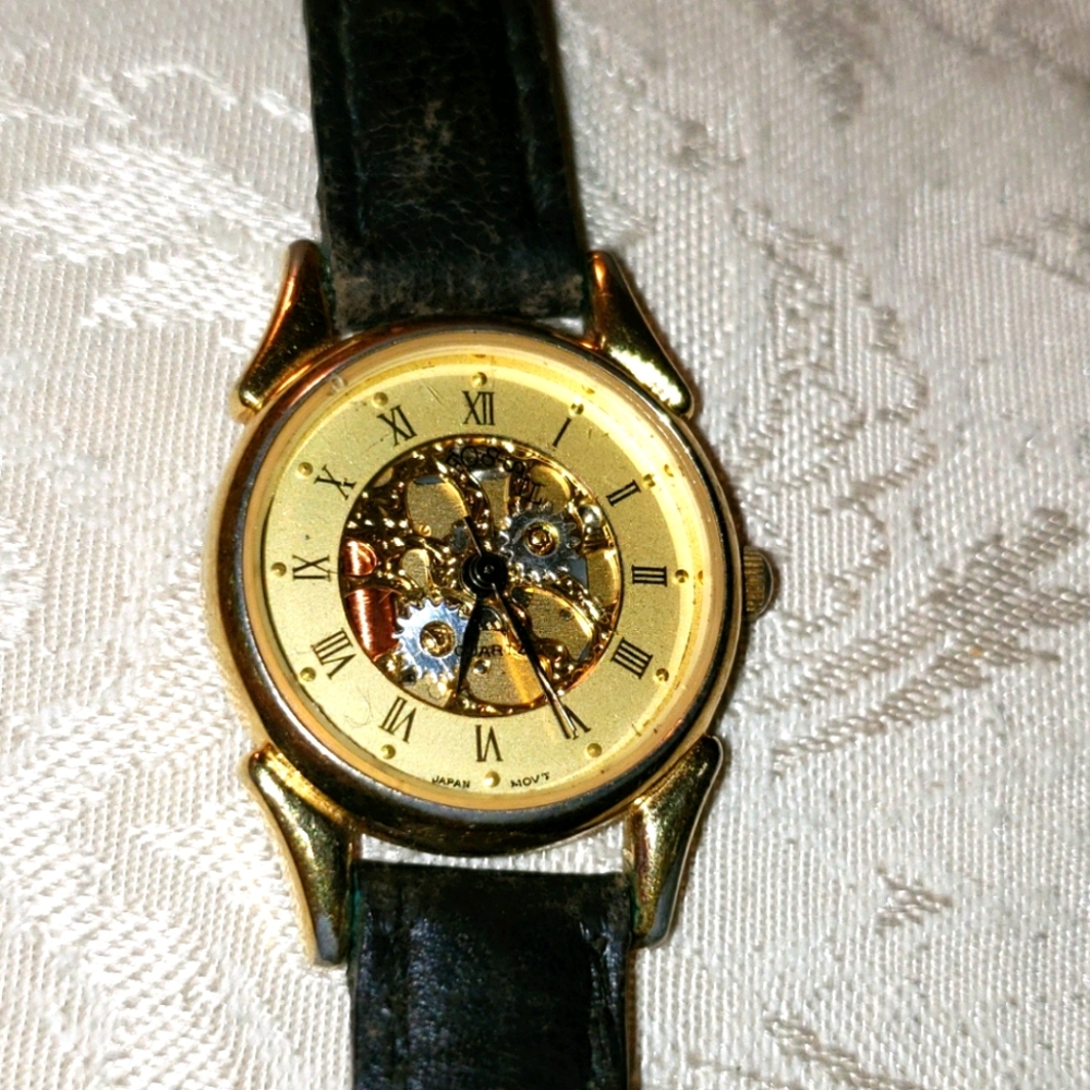 FOSSIL SKELETON  BONE WATCH